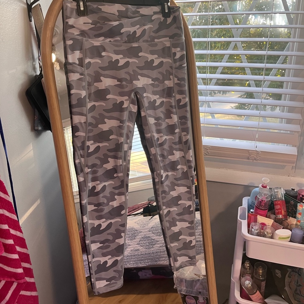 Womans Gray Camouflage Leggings